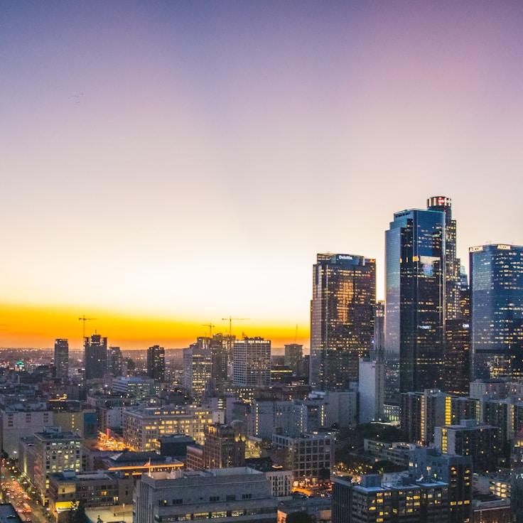Parents evaluating schools in Italy